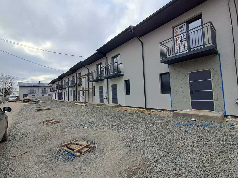 Продається туанхаус в Якушинцях