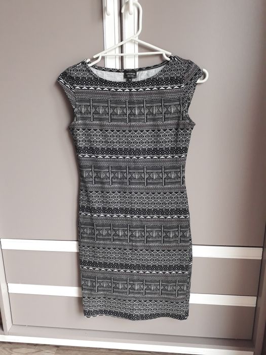 Sukienka mini dopasowana obcisła Reserved rozmiar XS/S azteckie wzory