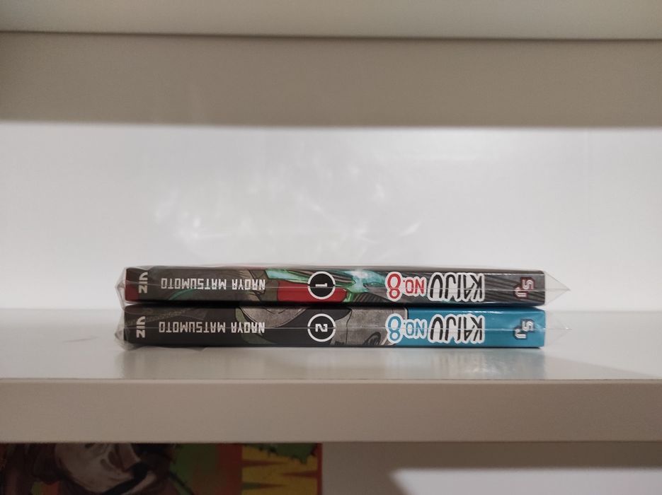 Volumes 1 e 2 de Kaiju 8