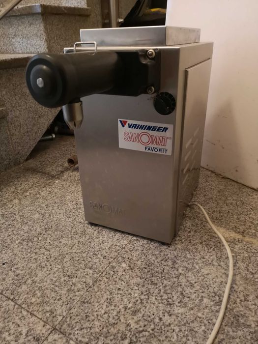 Automat  do bitej śmietany