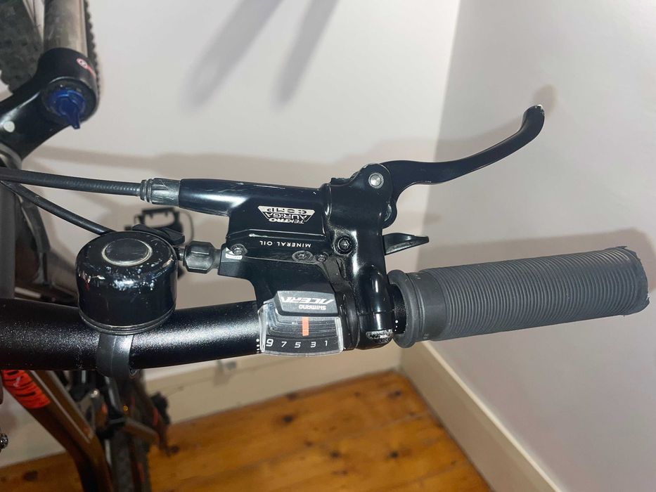 Bicileta BTT B-Twin Rockrider 520 S como nova
