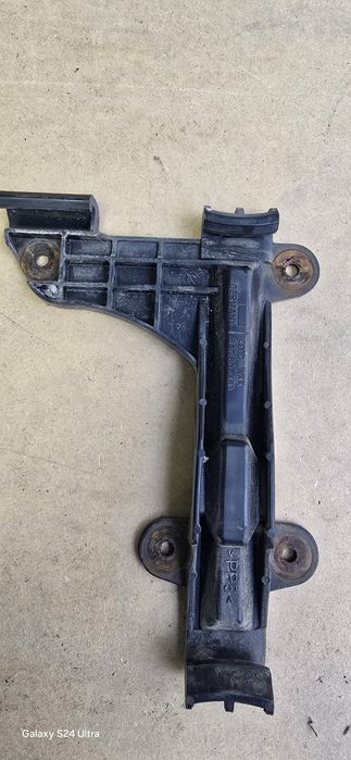 Ślizg Zderzak Tylny Tył Lewy Audi 80 B4