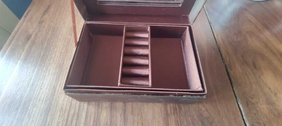 Caixa de Costura Antiga