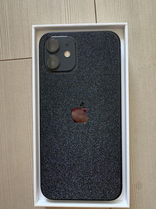 iPhone 12 + 5 capas