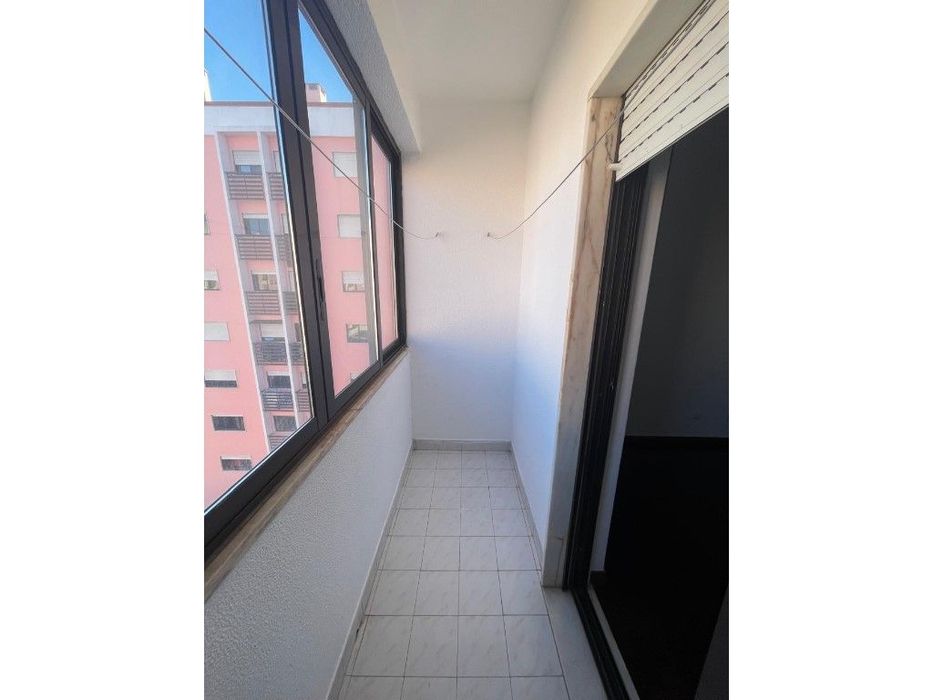 Apartamento espaçoso para arrendamento em São Marcos - Avenida do B...