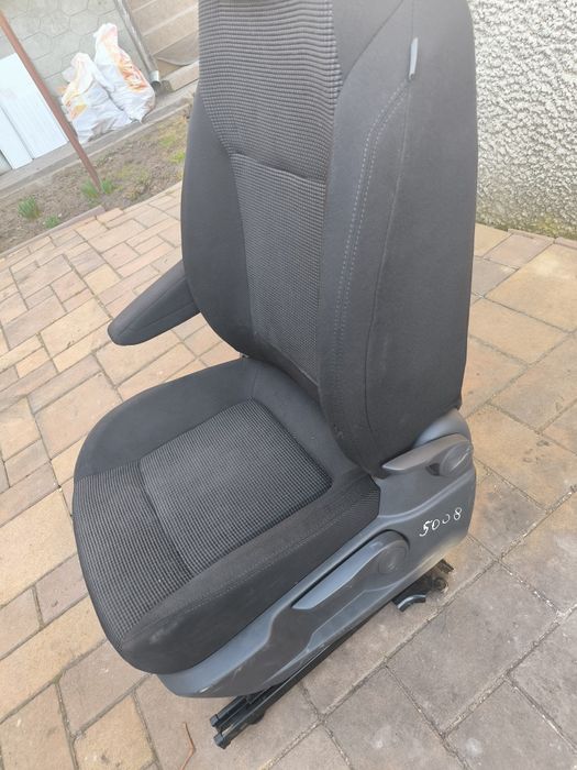 Продам сидіння Пежо