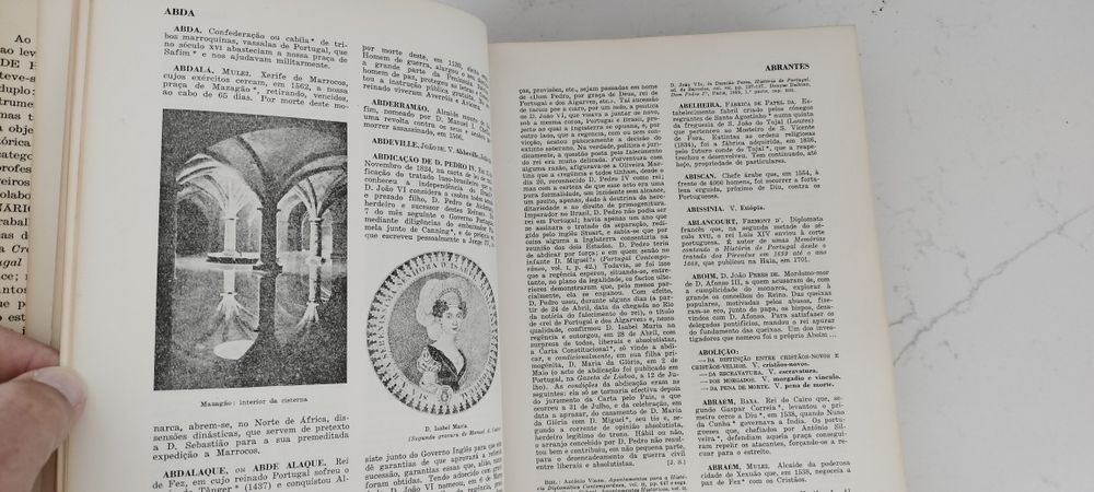 Dicionário História de Portugal