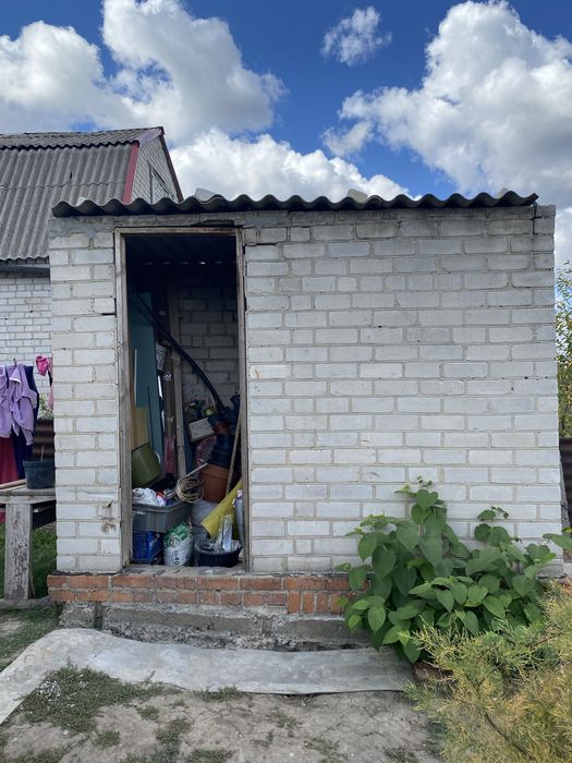 Продам дачний будинок