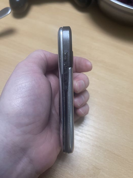 Nokia E 51 на запчастини