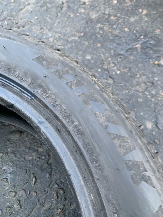 Шини 235/55 R18 Bridgestone зима 2022 рік,6,2/6,8 ми