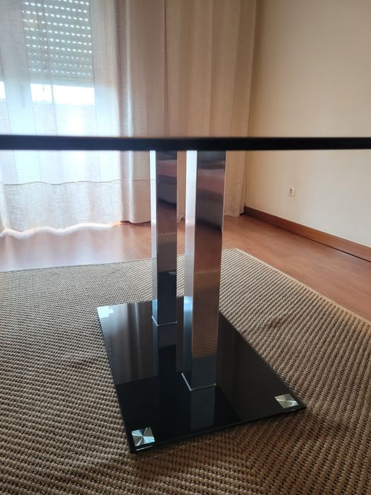 Mesa de vidro temperado preto