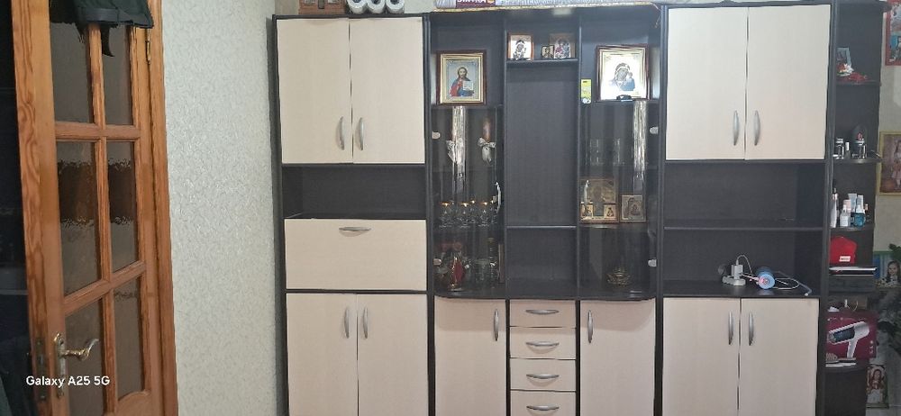Продам стінку магнат