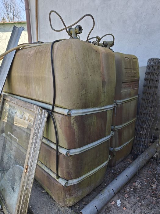 Pojemnik 1500l - dostępne 2 sztuki