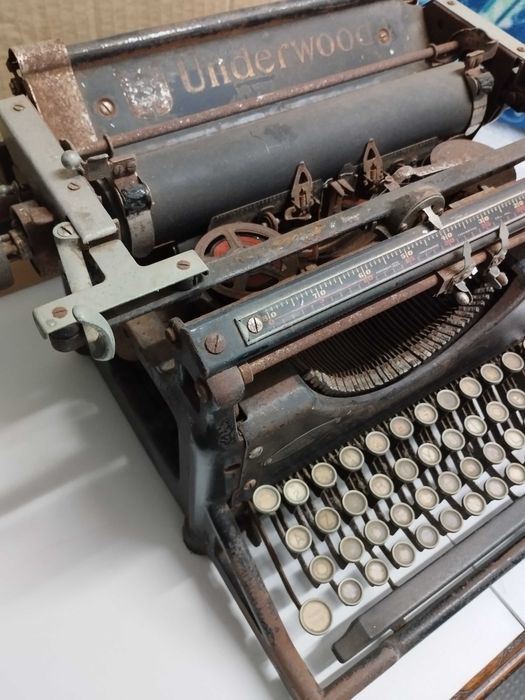 Máquina de Escrever Underwood Standard Typewriter N5