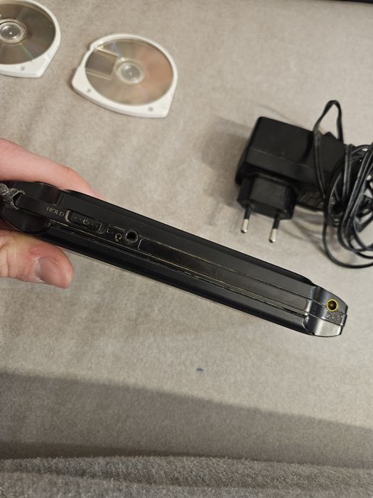 Sony PSP E1004 | stan bardzo dobry | sprawna | zestaw