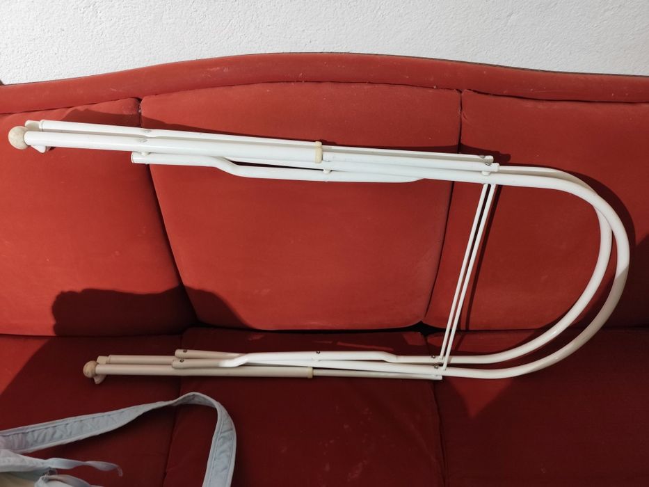 Alcofa com suporte e conjunto
