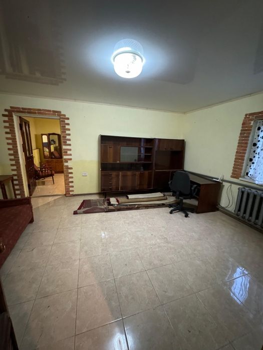 Приватні Продам ДВІ  нерухомість 160 квадратів ,100 метрів від мед кол