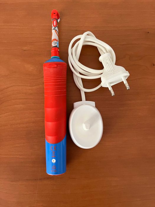 Oral-B : Escova de Dentes Elétrica
