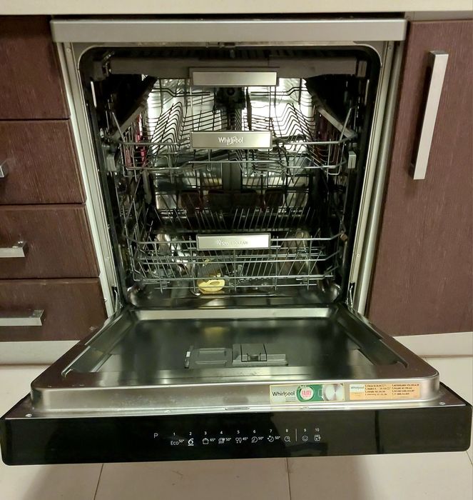 Máquina de lavar loiça Whirlpool