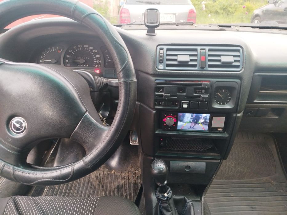 Opel vectra 1.8 газ бенз 1989р