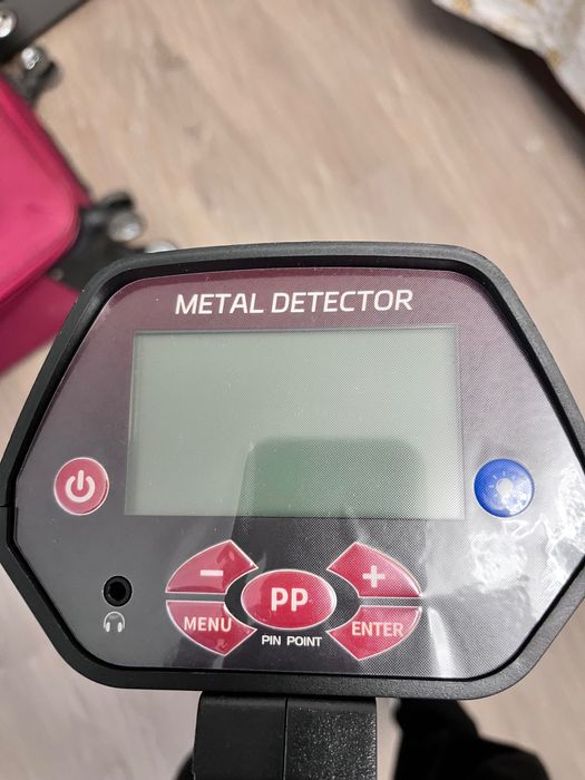 Продам металлоискатель новый