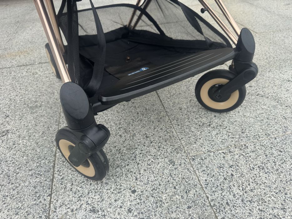 Візочок, коляска Cybex Coya з бампером