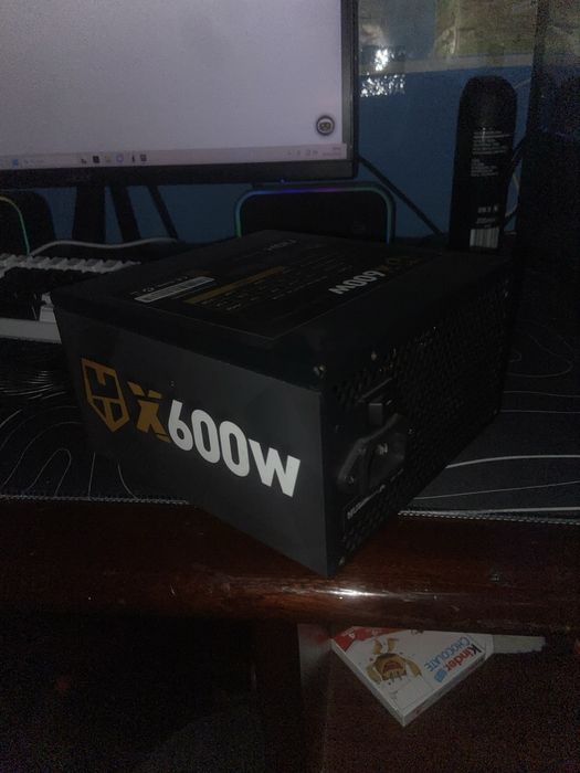 Fonte de 600w em bom estado