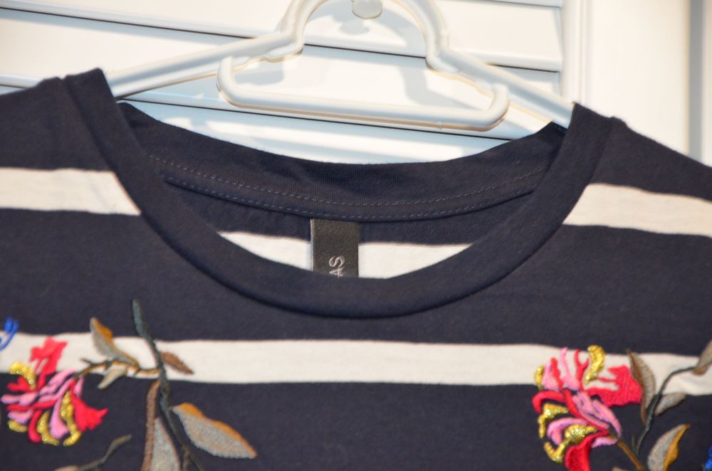 YAS tshirt w pasy z haftem  r. S