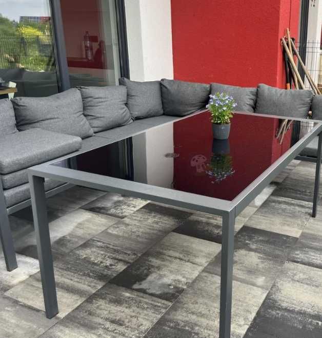 Stół ogrodowy na taras