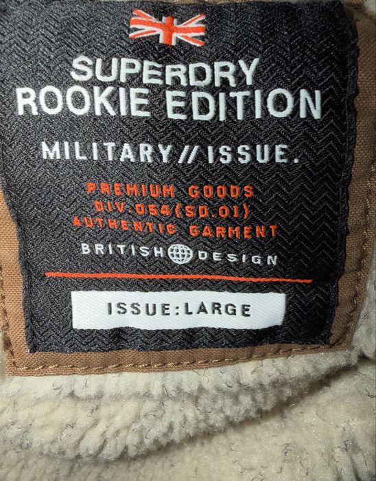 Casaco superdry cor de mel forrado e com bolsos