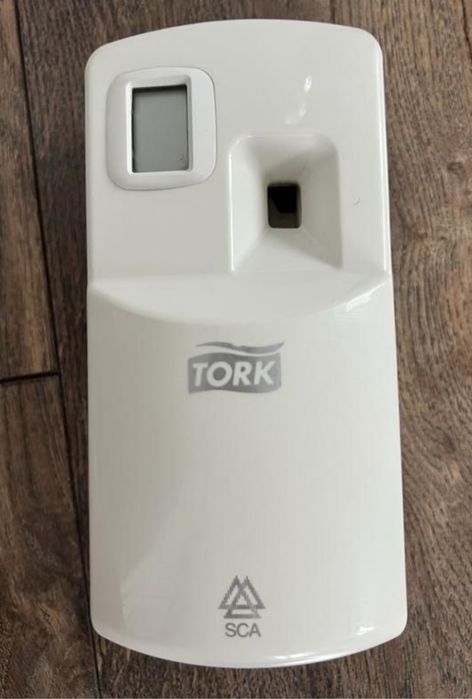 Автоматический Диспенсер аэрозольный Tork белый освежитель воздуха