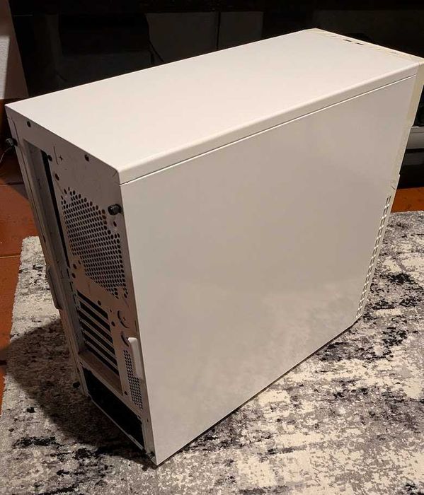 Computador com i5 10400,16 GB RAM, SSD 240 GB, HDD 500GB
