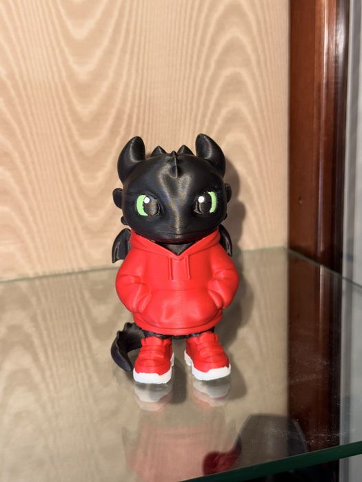 Banguela (Toothless) com Hoodie Vermelho