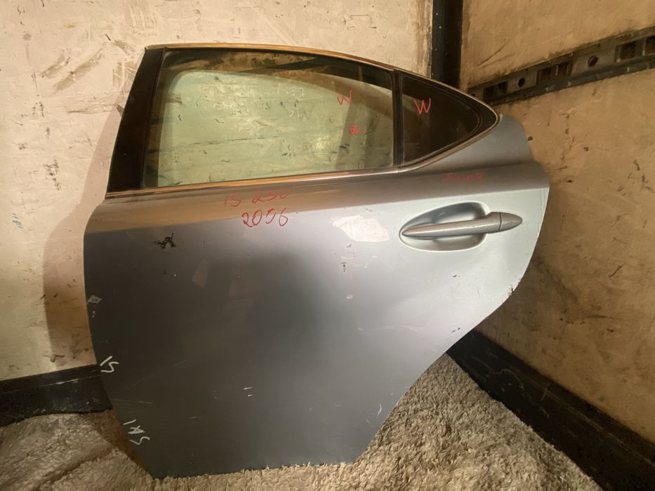 Lexus is 2006 двері