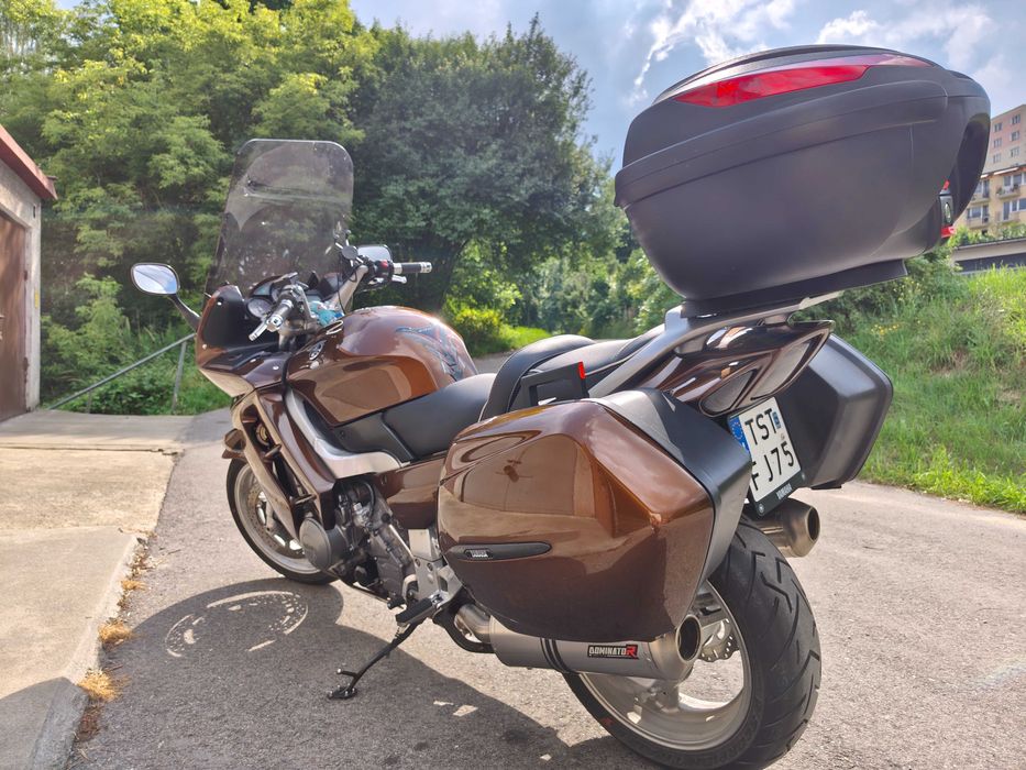 Sprzedam Yamahe FJR1300 2004 r