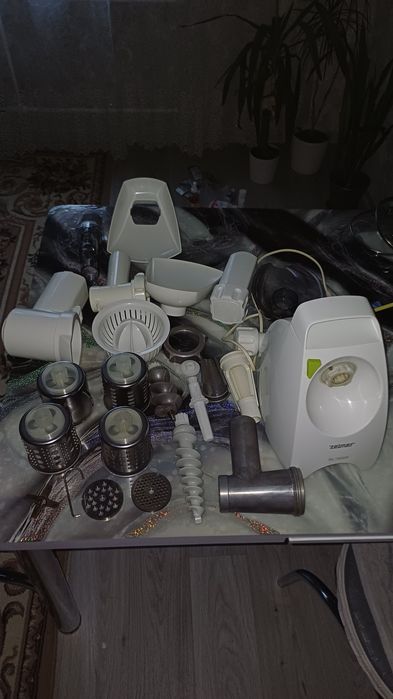 Кухоний комбайн Zelmer 1500W