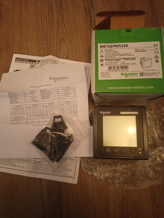 analizator jakości zasilania Schneider Power Logic PM5320