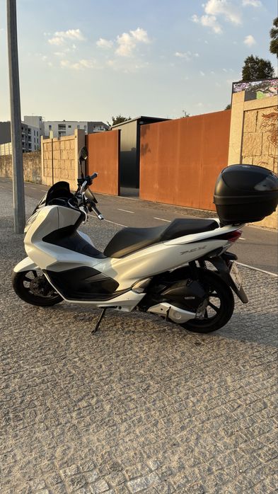 Honda PCX 125 + topcase