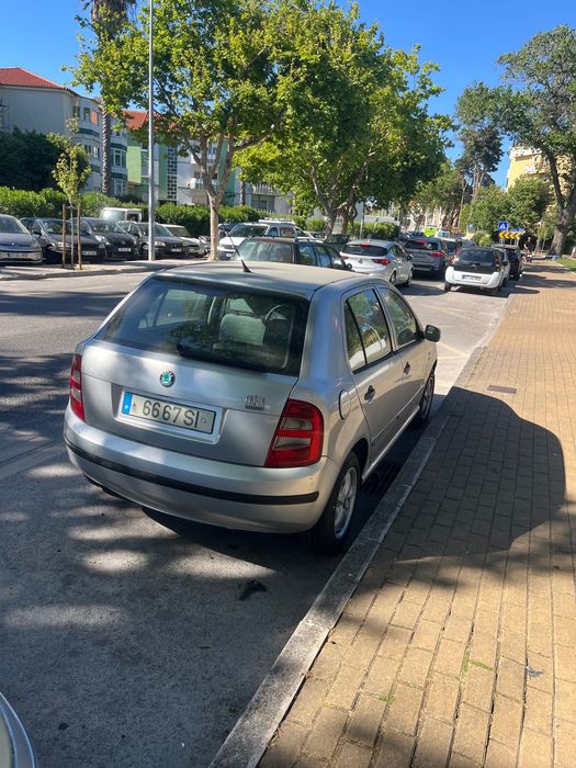 Skoda Fabia 1.4 Gasolina 2001 — Para peças ou reparação