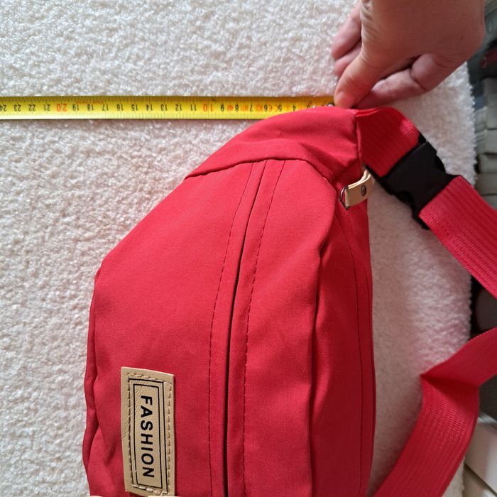 Nowa pojemna torebka nerka