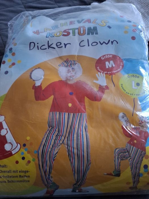Костюм клоуна на свято