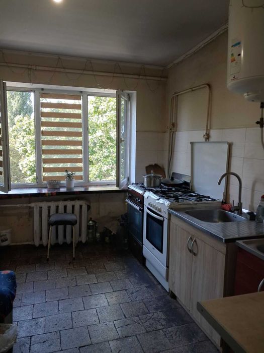 Продам комнату в коммуне на Сегедской пр. Гагарина