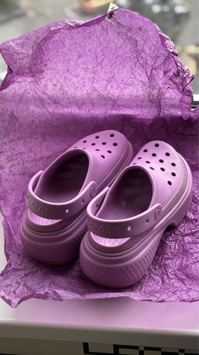 crocs stomp clog