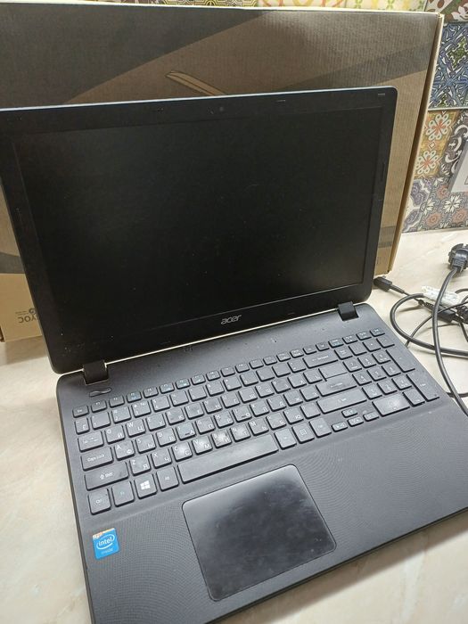 Ноутбук Acer extensa РАБОЧИЙ