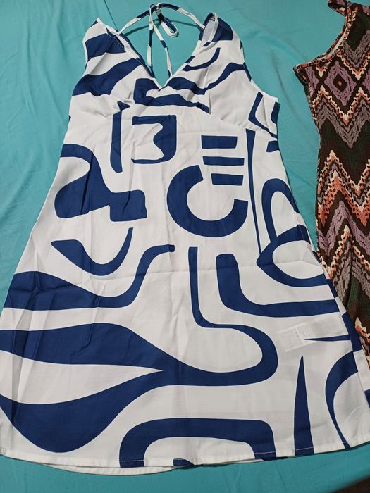 Vestidos novos tamanho S.
