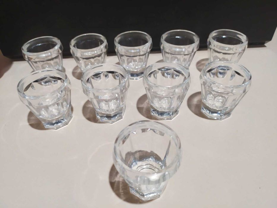 Стопка водочная 25 мл -  10 штук.  Цена 130 грн.