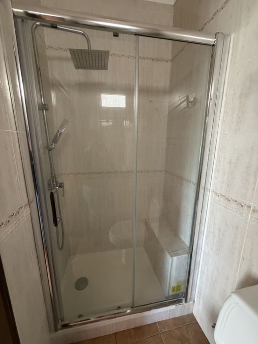 Porta de duche frontal