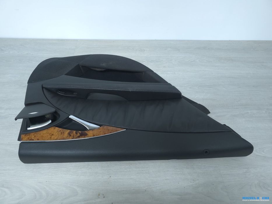 Conjunto de bancos e quartelas couro  com airbag Mercedes W211 Sedan