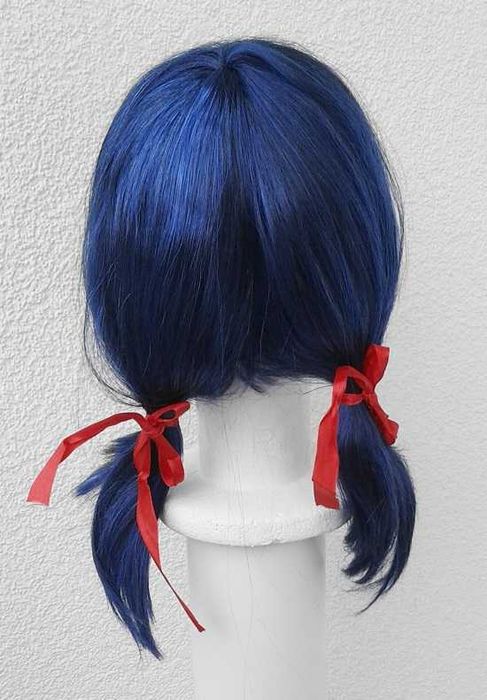 Biedronka peruka niebieska z kitkami Party wig niebieska granatowa
