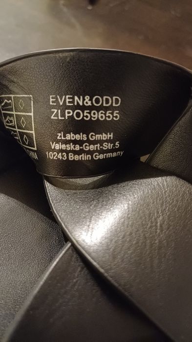 Klapki skórzane Even&Odd r.38
Klapki płaskie